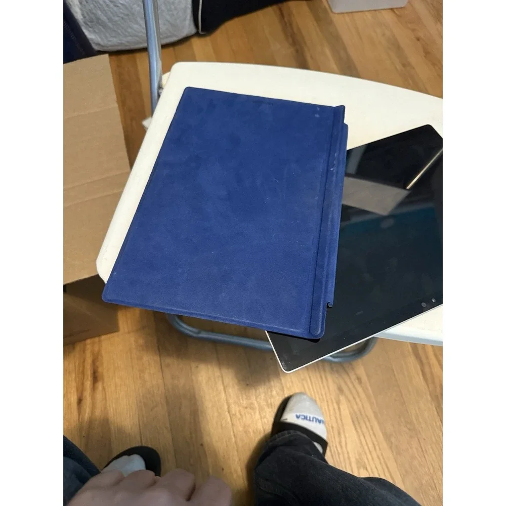 Surface Pro 5 i5-6300U 8GB‎ RAM 256 SSD w/ Keyboard And Box, No Pen